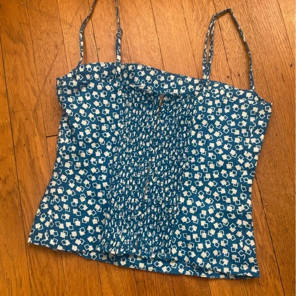 Reformation Overland Linen Top blue white, size 0, excellent condition - Picture 4 of 4